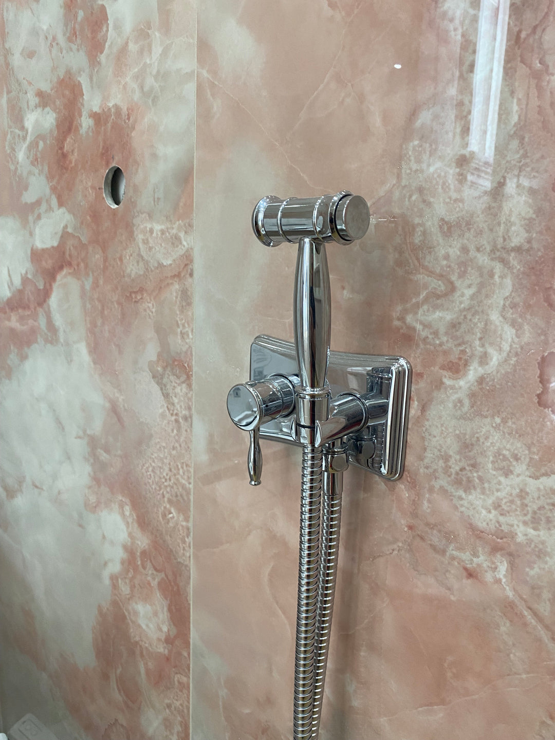 Modern Wall Mounted Hot and Cold Pressure Balance Hand Held Shataf Bidet Spray Kit