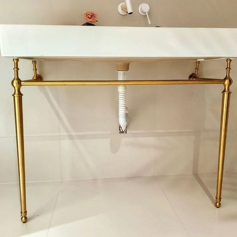 European retro wash basin brass bracket hotel famous hotel bathroom cabinet ceramic integrated basin washbasin