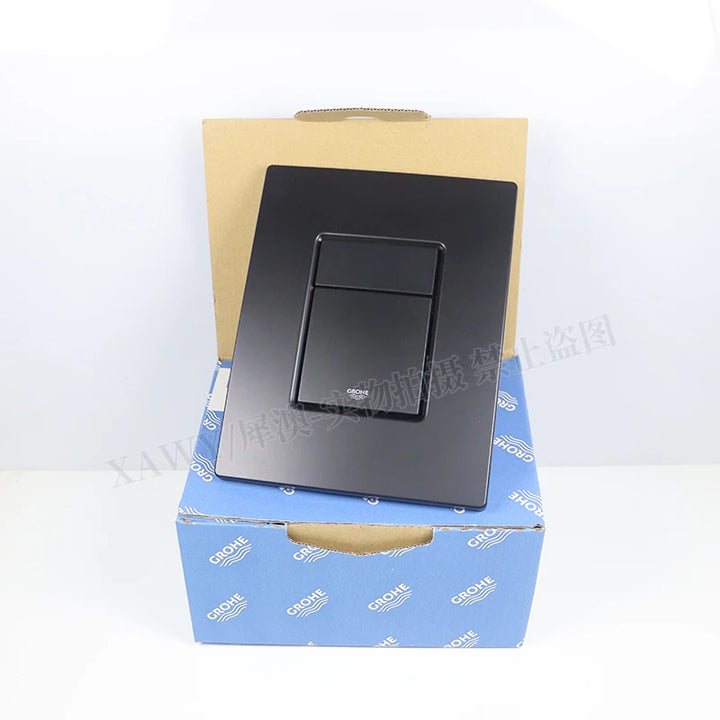 GROHE Cistern button actuation 6 1⁄4" x 7 3 ⁄4"