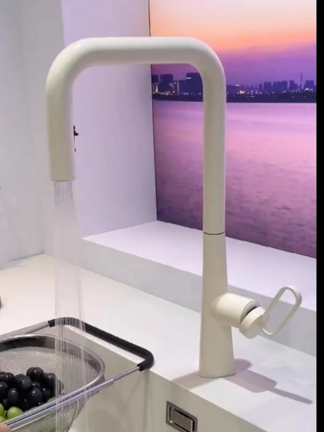 Serena-White Pull Out Kitchen Faucets Brass Lead Free Sink Faucets Sink Tap Rotating Spout Mixers Tap Hot Cold Water Crane Green