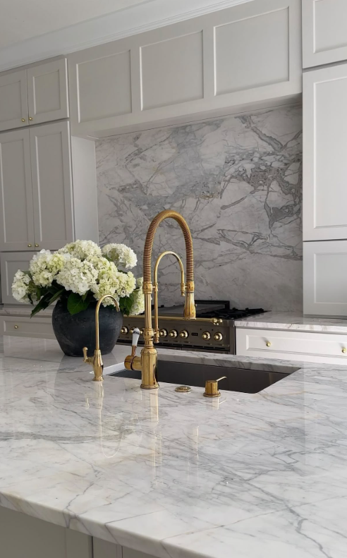 Elisabeth- Victorian Tall Kitchen Island Faucet Dual Pull Our Spayer Mode