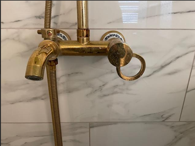 Gold polished shower diverter walve