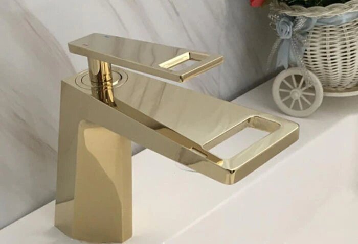 Gold polished - Matte Black Single Hole Bathroom Faucet