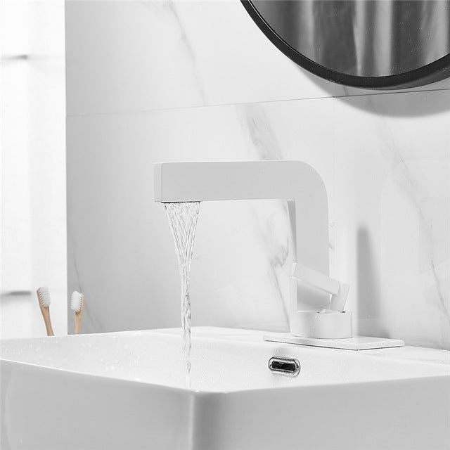New Italian design Single Hole Bathroom Faucet